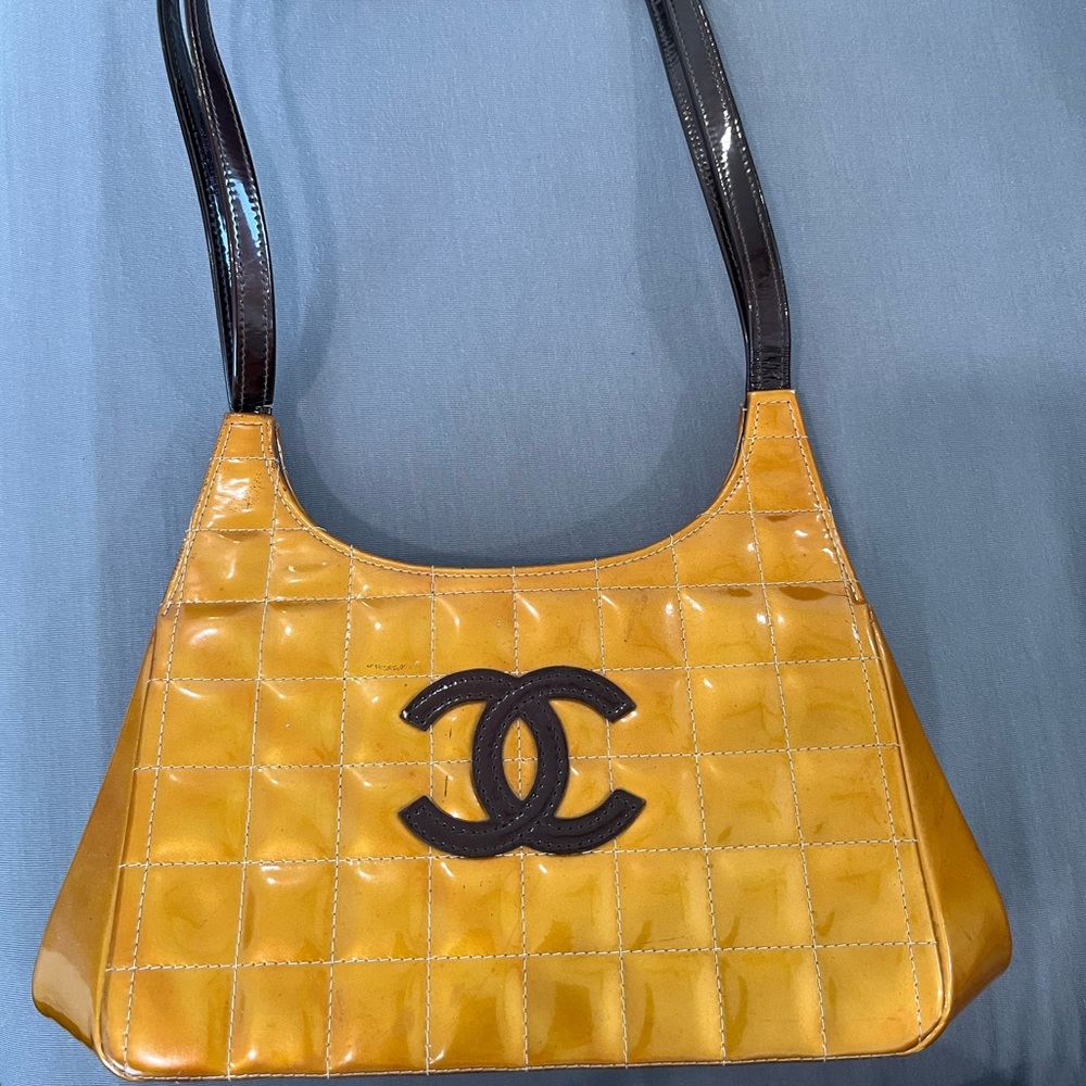 Chanel Shoulder bag